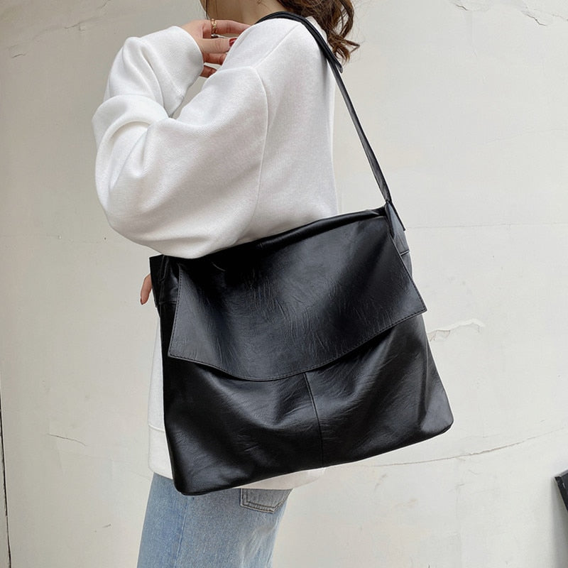 Soft Leather Messenger Bag Vintage Black Shoulder Bag Ladies Large Tote Handbag