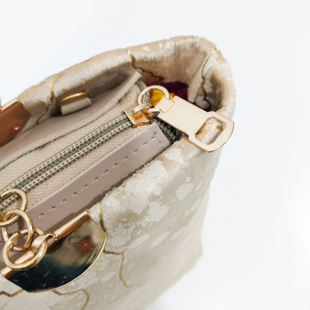 Luxury Ladies hand bag for girls with Top Handle bags For Girls New stylish handbag design for office use casual handbag handbag for girls