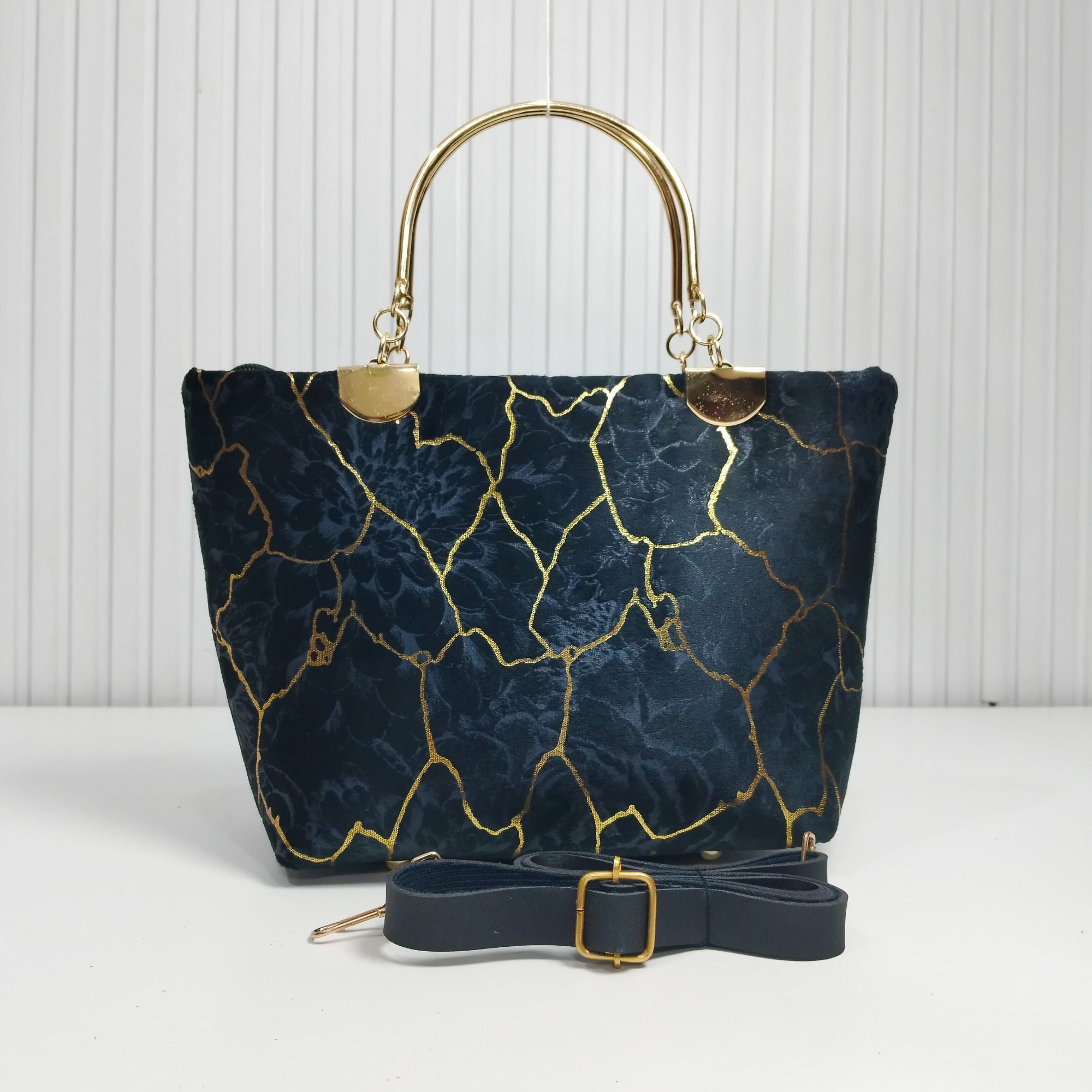 Luxury Ladies hand bag for girls with Top Handle bags For Girls New stylish handbag design for office use casual handbag handbag for girls